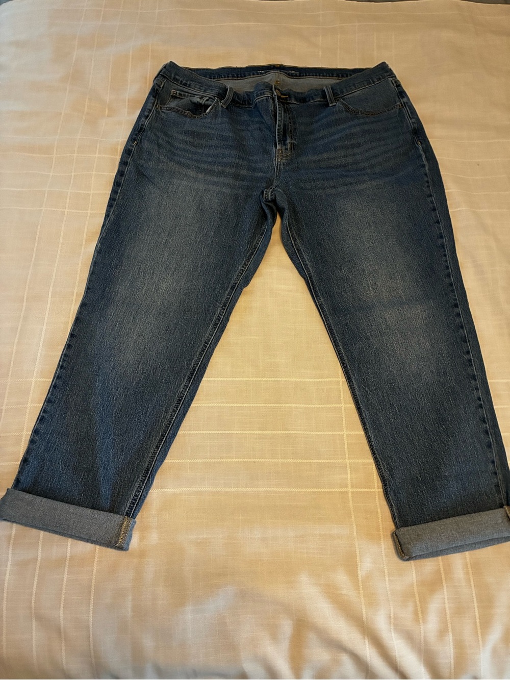 Old Navy Women's WOW Boyfriend Mid-Rise Jeans - Medium Wash with Cuffed Hem